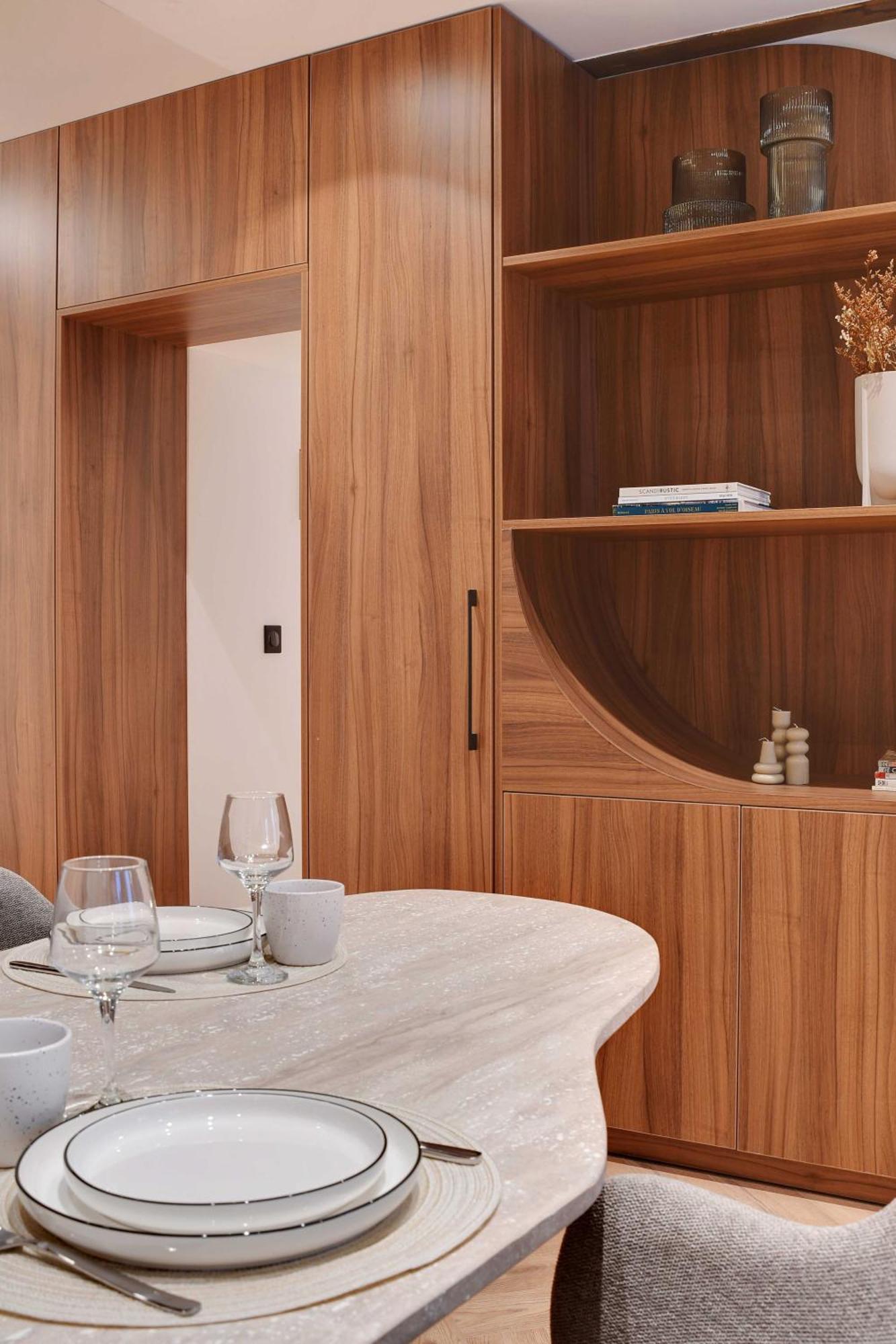 Luxury In The Heart Or Paris-notre Dame Parijs